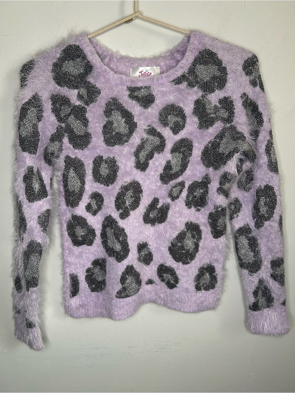 ⬇️ 2/$25 Marked Listings - Girl’s Long Sleeve Fuzzy Eyelash Animal Print Sweater